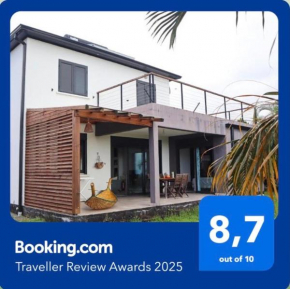 Belle maison en hauteur vue sur mer, la Confiance